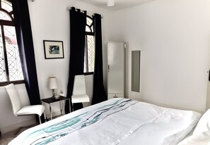3 bedrooms, desk, iron/ironing board, travel cot