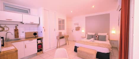 1 bedroom, iron/ironing board, free WiFi, bed sheets