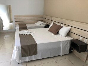 迷你吧、免費無線上網、床單