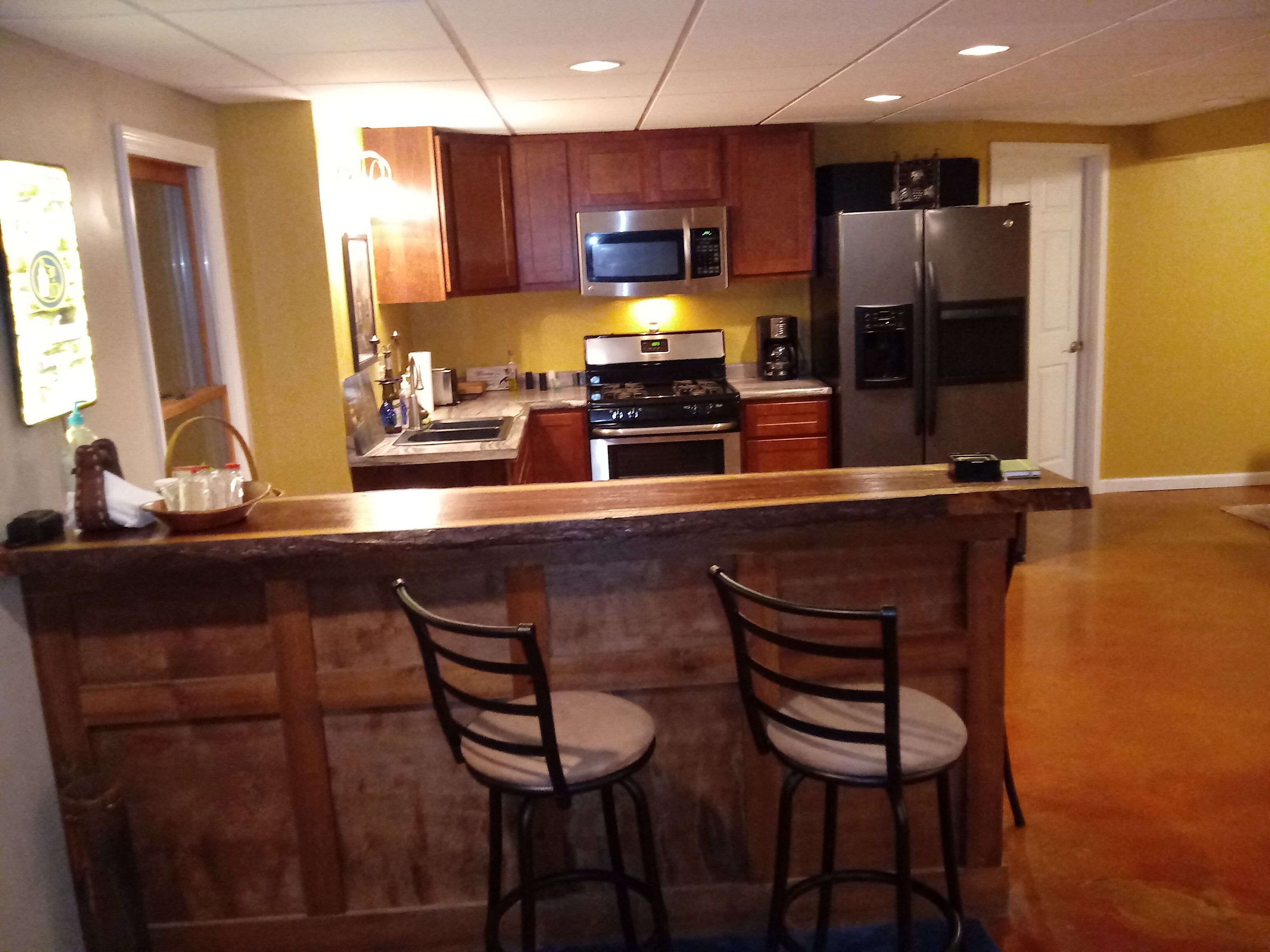 Spacious suite in Country setting