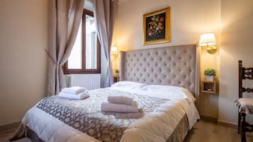 Apartamento conforto | Roupas de cama premium, edredons de pluma, individualmente decorados