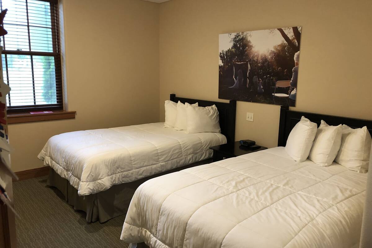 standard double room | free wifi, bed sheets