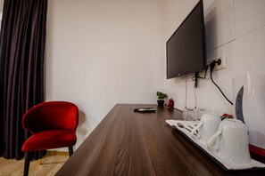 Habitació amb dos llits individuals estàndard | Roba de llit d'alta qualitat i matalassos d'escuma viscoelàstica 