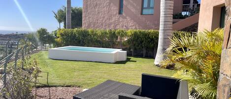 مغطس سبا خارجي