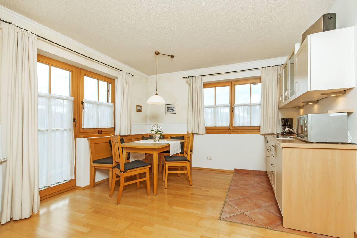 Comfort Condo, 1 Bedroom, Mountain View (Unterberg) | Living area | 32-inch flat-screen TV with cable channels, Smart TV, DVD player