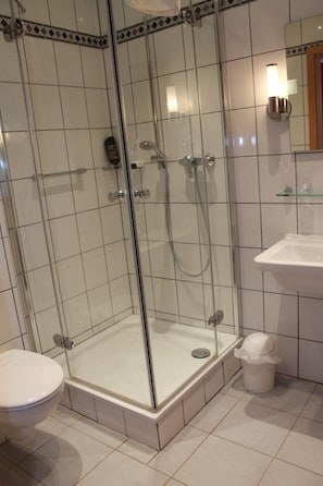 Shower, towels