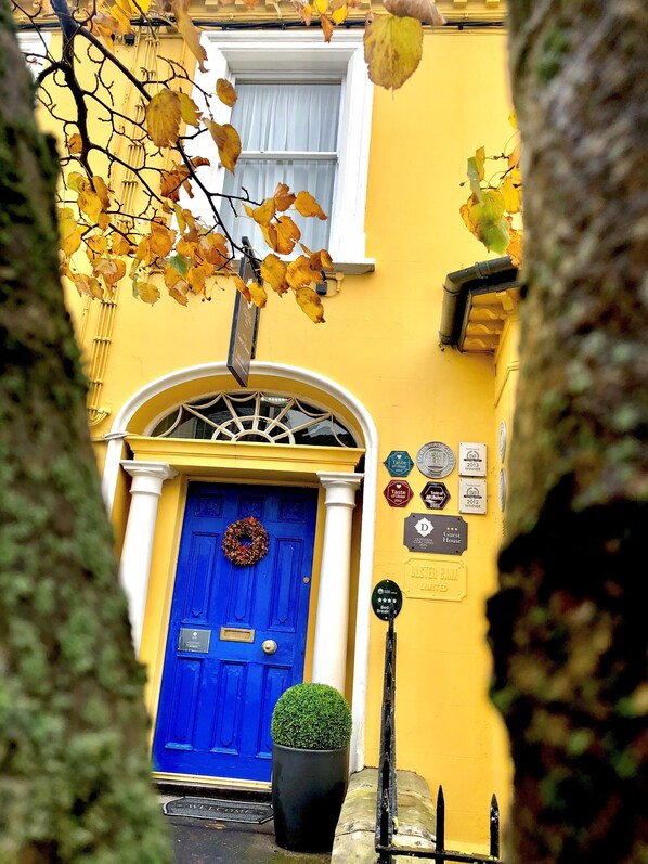 Property entrance - Dufferin Coaching Inn & Hall (Downpatrick)