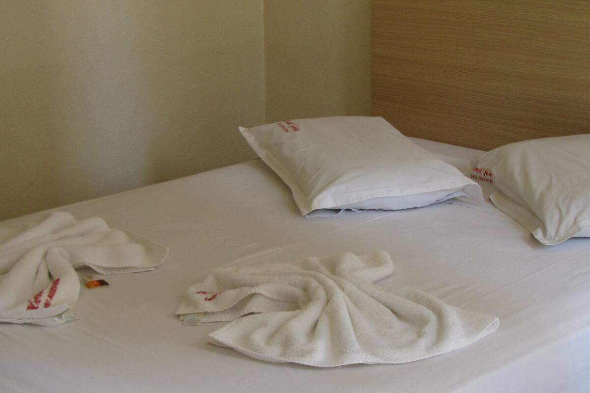 Free WiFi, bed sheets