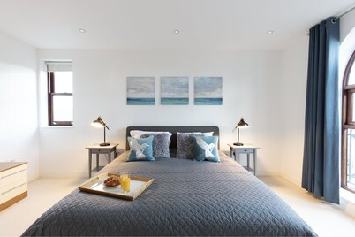 Hampden Apartments - The Henry