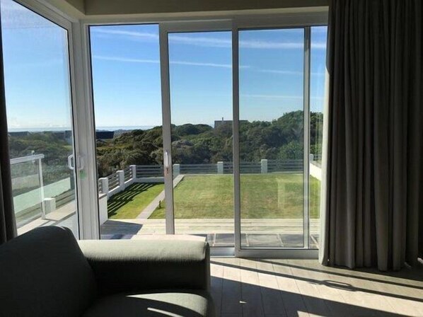 Family House, 4 Bedrooms | Living area