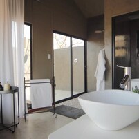 Quarto premier | Banheiro | Produtos de toalete grátis, toalhas de banho