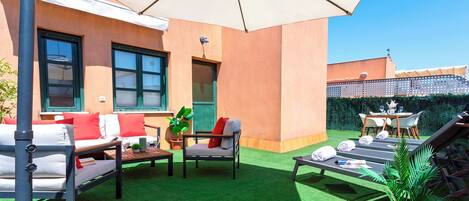 Departamento (3 Bedrooms) | Restaurante al aire libre