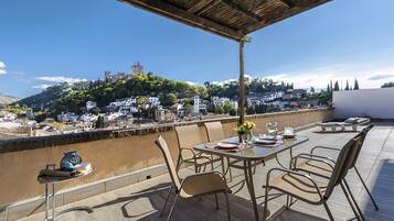 Apartment, 3 Bedrooms | Terrace/patio