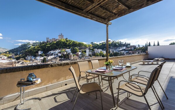 Apartment, 3 Bedrooms | Terrace/patio - Fabulous Penthouse Prime Location. 3 Bd & Private Terrace & Views to Alhambra. Ático Plaza Nueva (Granada)