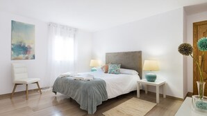 Unclassified image, 3 of 18, button - Fabulous Penthouse Prime Location. 3 Bd & Private Terrace & Views to Alhambra. Ático Plaza Nueva (Granada)