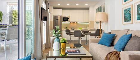 Apartment, Terrace (2 Bedrooms) | Living area