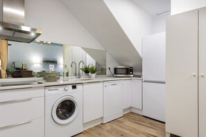 Lägenhet - 1 sovrum | Eget kök | Stort kylskåp, mikrovågsugn, diskmaskin och espressobryggare