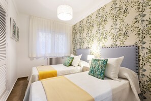 3 bedrooms, iron/ironing board, free WiFi, bed sheets