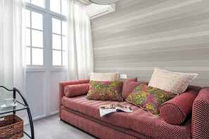 Apartment (4 Bedrooms) | Interior - Genteel Home Albareda (Seville)