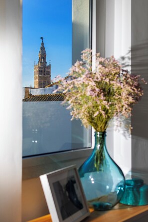 Departamento (2 Bedrooms) | Vista a la ciudad