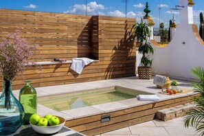 Apartment (2 Bedrooms) | Pool | Außenpool (je nach Saison geöffnet)