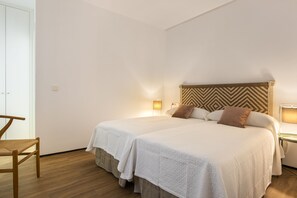 Apartment, 3 Bedrooms - Brand New 3 Bd Apartm With Views to Plaza Santa Cruz - Santa Teresa IV (Seville)