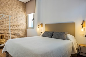 Appartement, 3 chambres | 3 chambres, chambres insonorisées, fer et planche à repasser