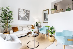 Apartment (4 Bedrooms) | Living room | 32-inch TV with cable channels