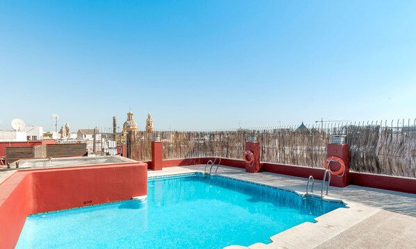 Seasonal outdoor pool