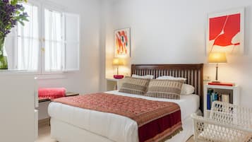 Appartement (1 Bedroom) | 1 slaapkamer, geluiddichte muren, een strijkplank/strijkijzer