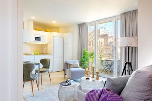 Apartment (1 Bedroom) | Living area