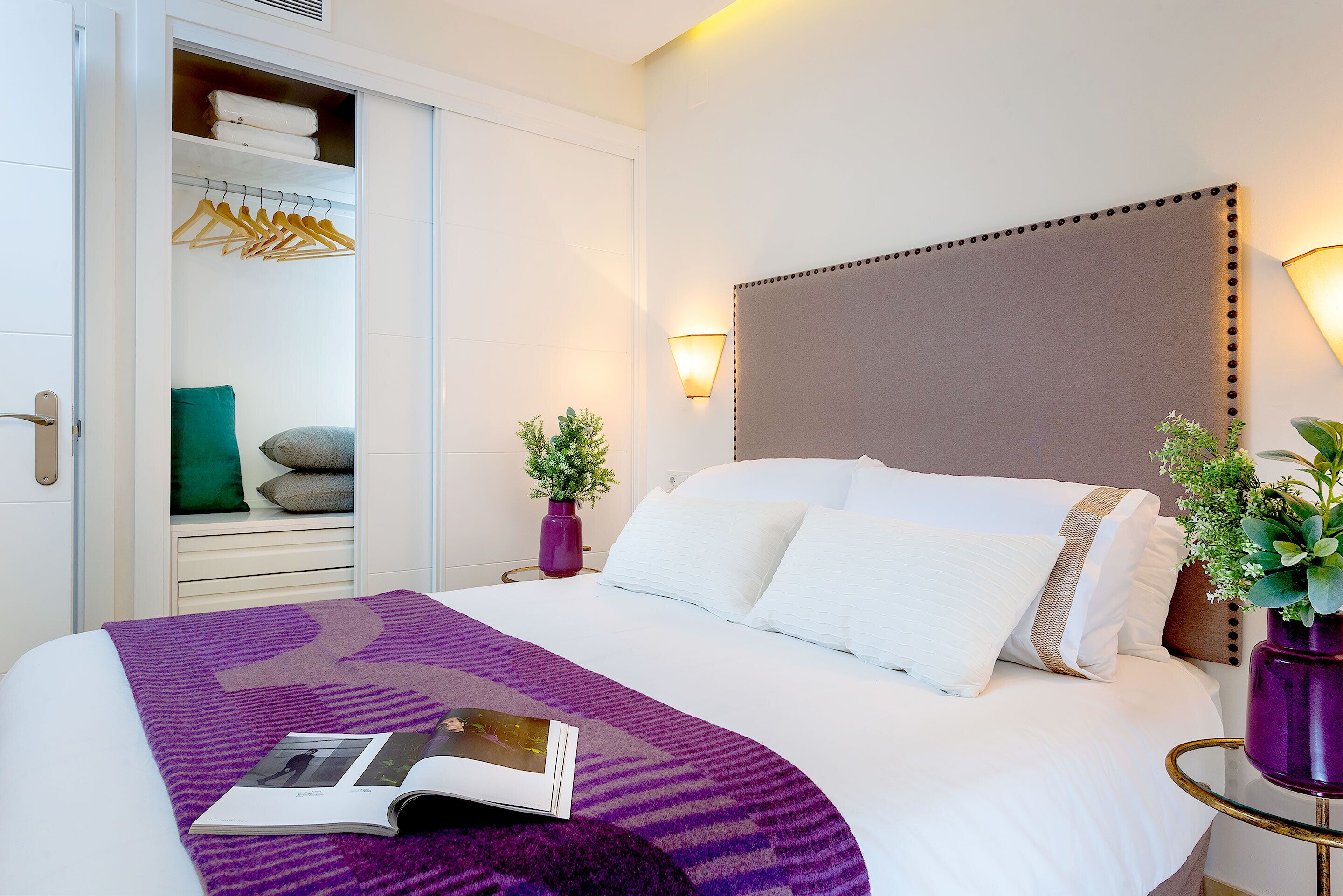 1 habitación, tabla de planchar con plancha, wifi gratis y ropa de cama 