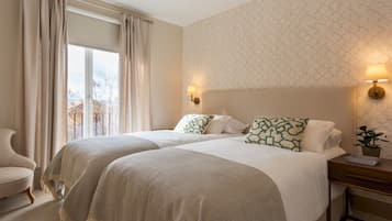 Apartment, 3 Bedrooms | 3 bedrooms, iron/ironing board, free WiFi, bed sheets