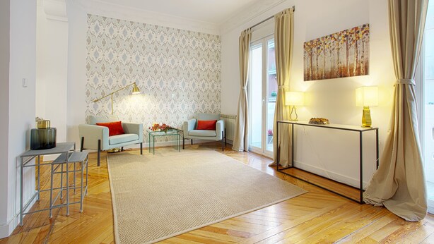Apartment, 2 Bedrooms | Living room | 32-inch TV with cable channels - Big Apartment 2 Bedrooms & 2 Bathrooms. Chamberí (Madrid)