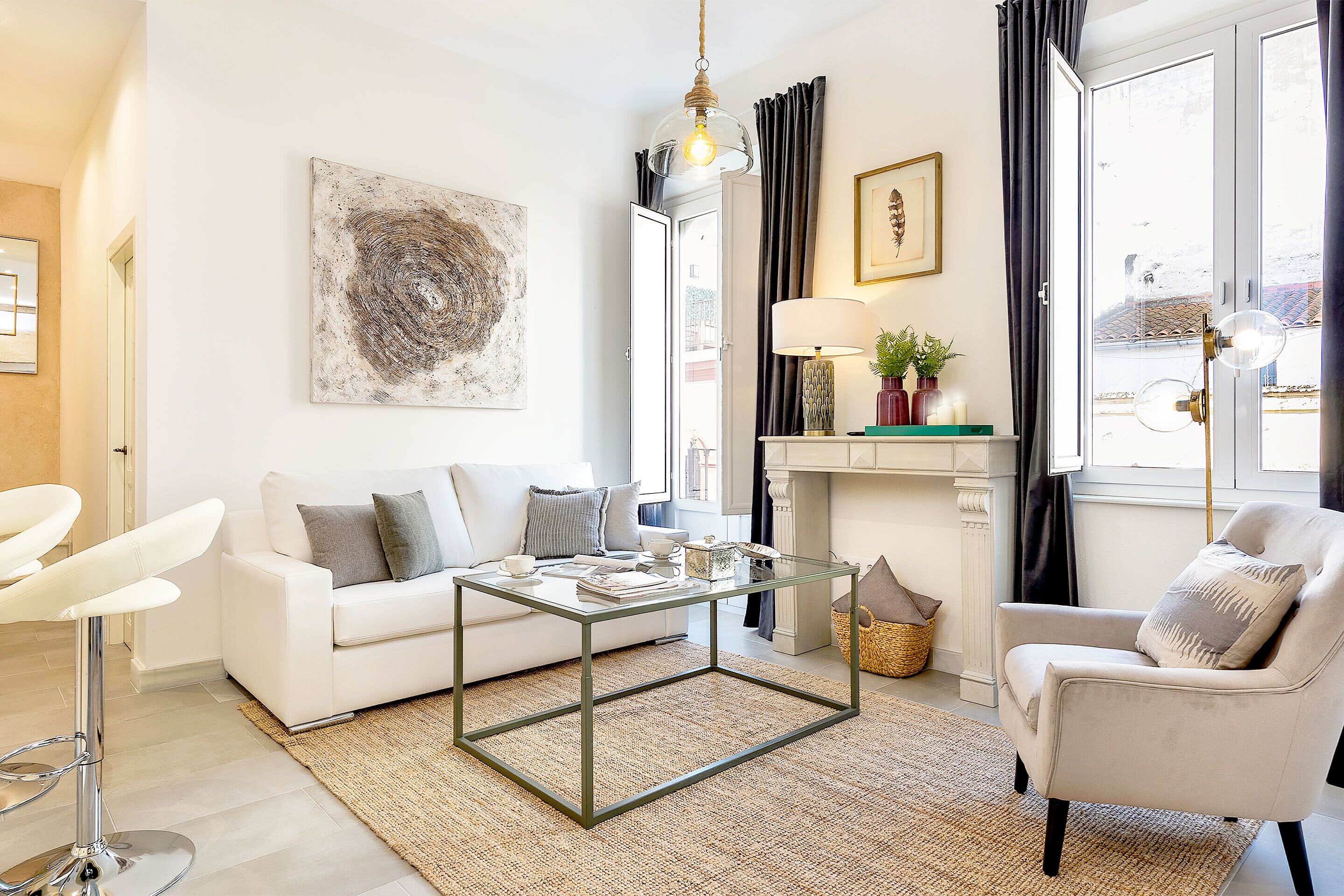 Appartement (3 Bedrooms) | Woonruimte | Een 32-inch televisie met kabelzenders