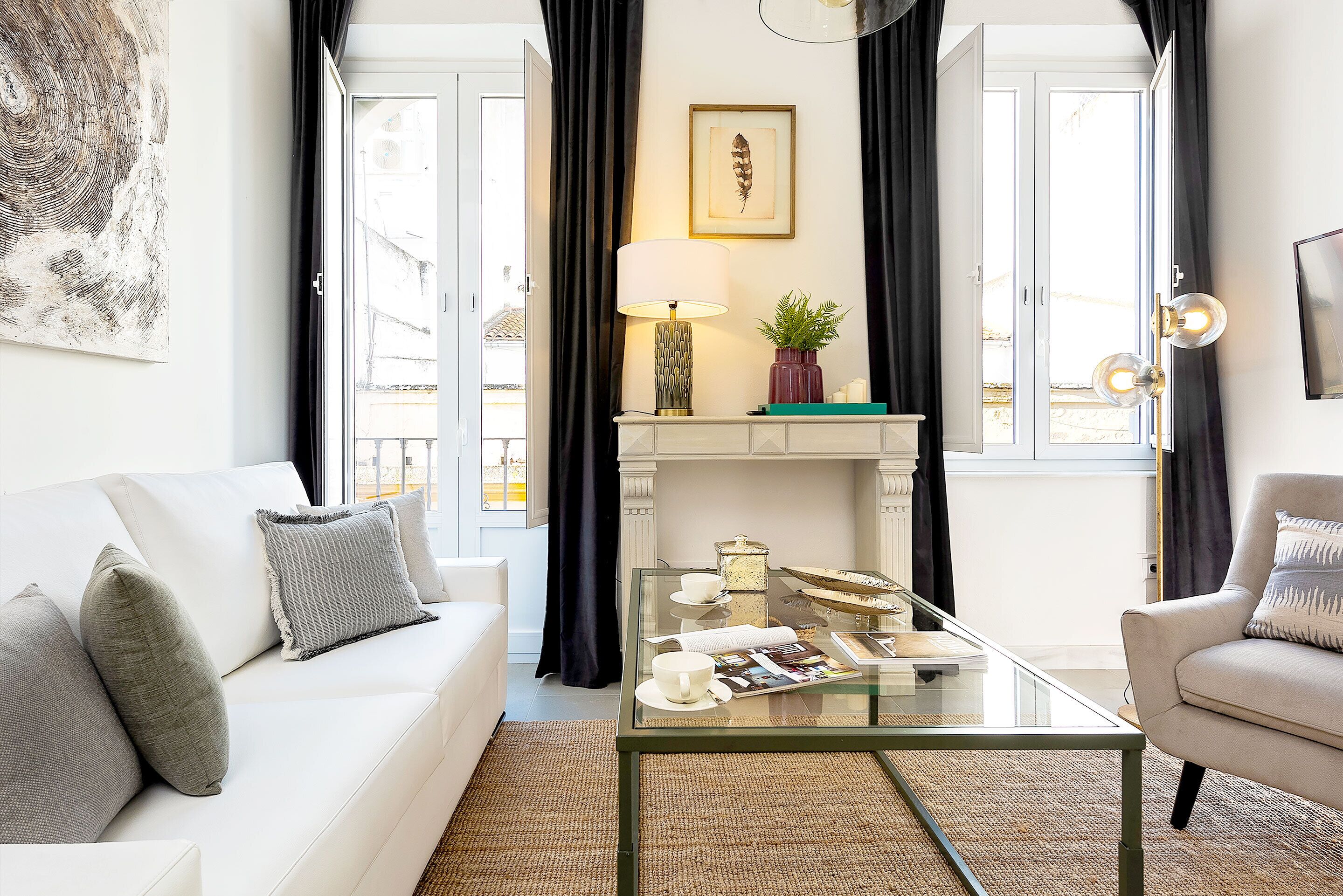 Appartement (3 Bedrooms) | Woonruimte | Een 32-inch televisie met kabelzenders