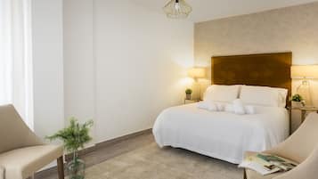 Leilighet (3 Bedrooms) | 3 soverom, strykejern/-brett, wi-fi (inkludert) og sengetøy