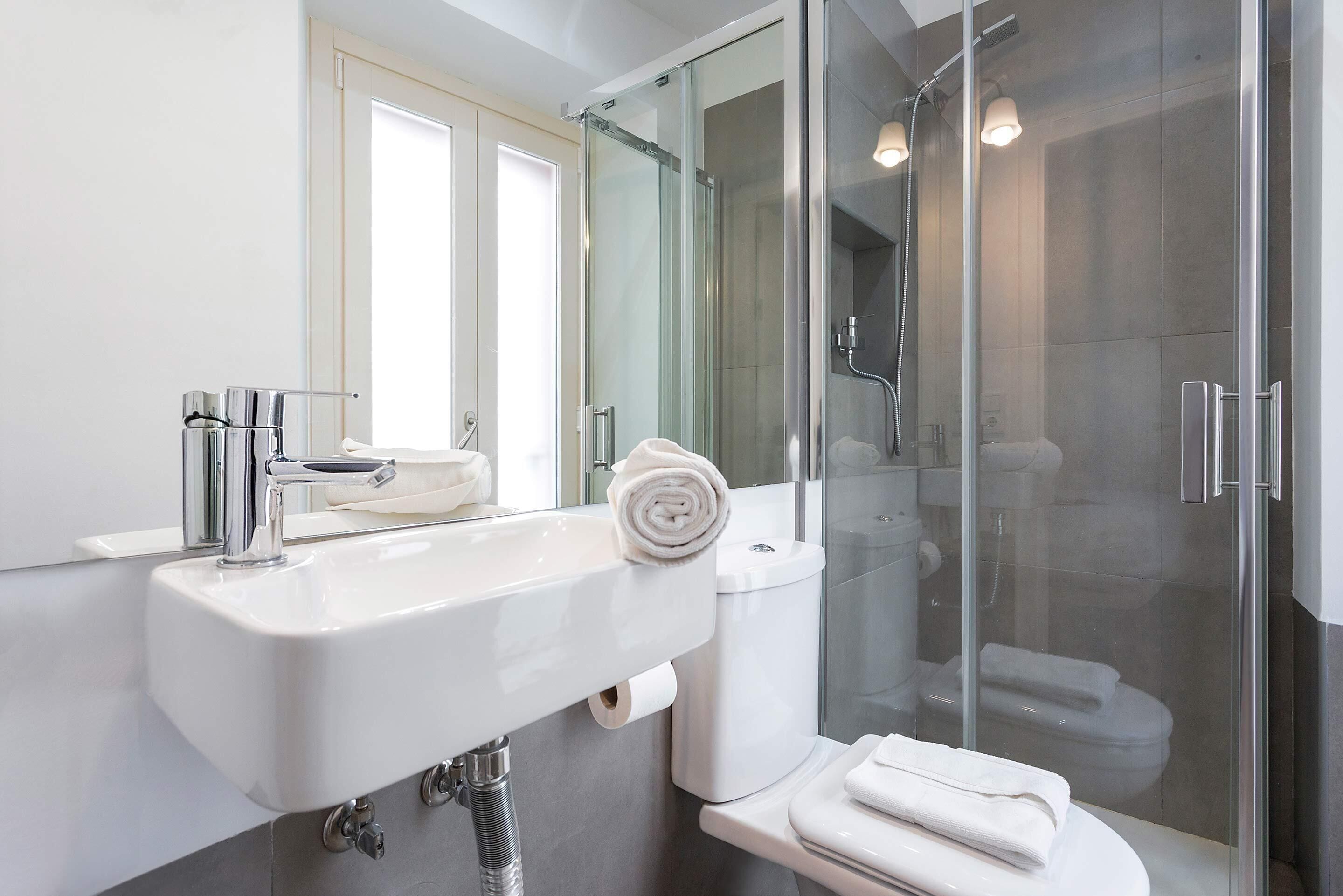 Apartment, 2 Schlafzimmer (2 Bedrooms) | Badezimmer