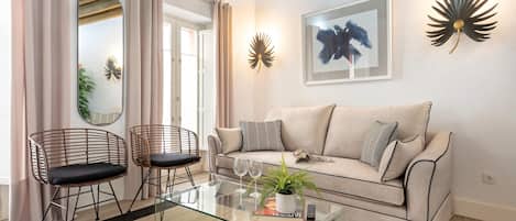 Apartment, 2 Bedrooms (2 Bedrooms) | Living area | Flat-screen TV