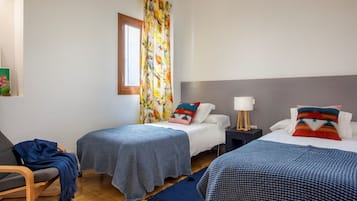 Apartment (4 Bedrooms)