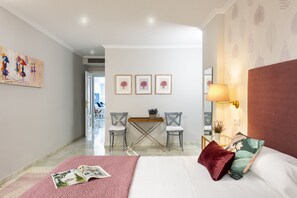 아파트 (3 Bedrooms) | 3 개의 침실, 노트북 작업 공간, 방음 설비, 다리미/다리미판