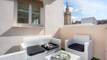 Apartment (1 Bedroom) | Balcony