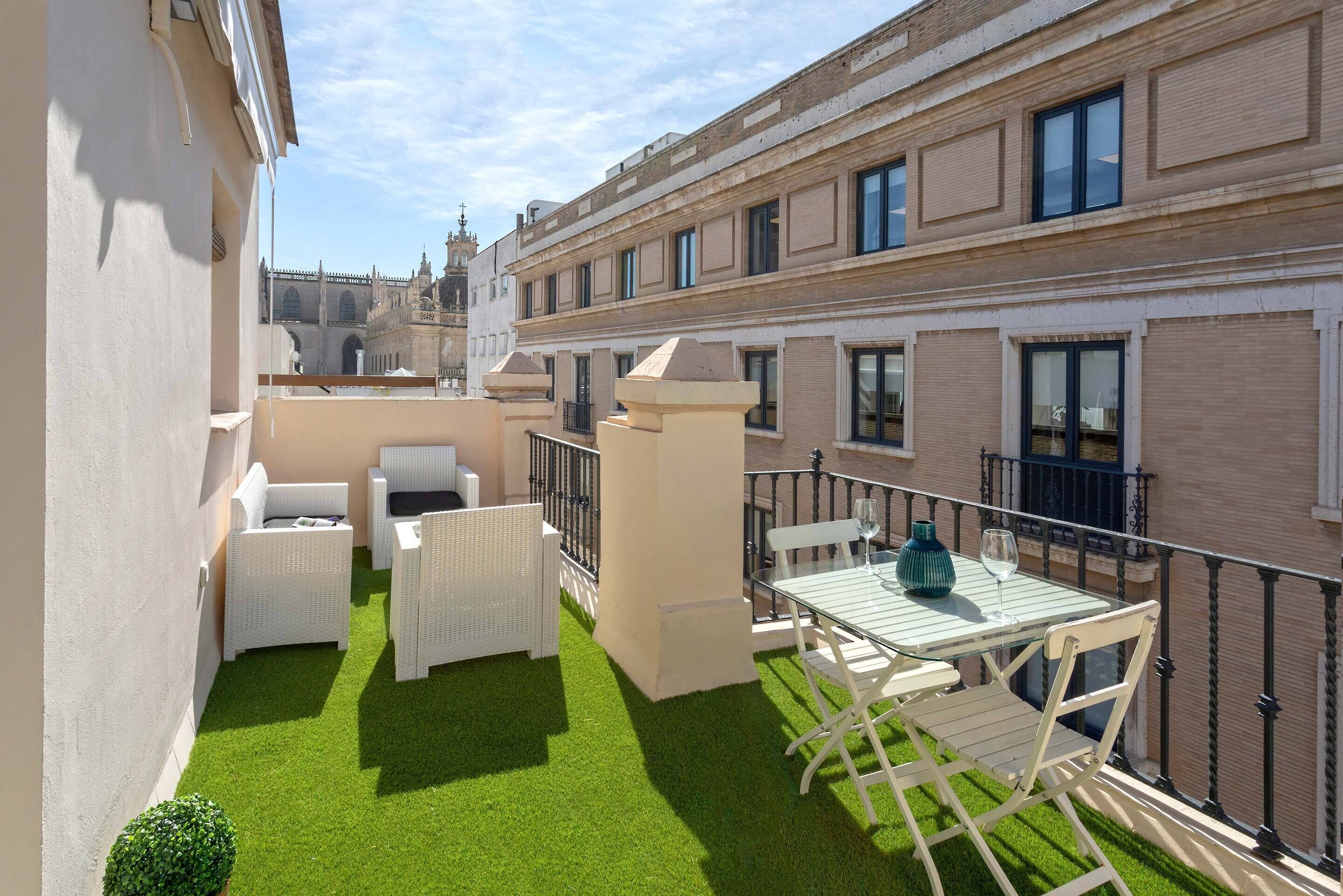 Apartment (1 Bedroom) | Balcony