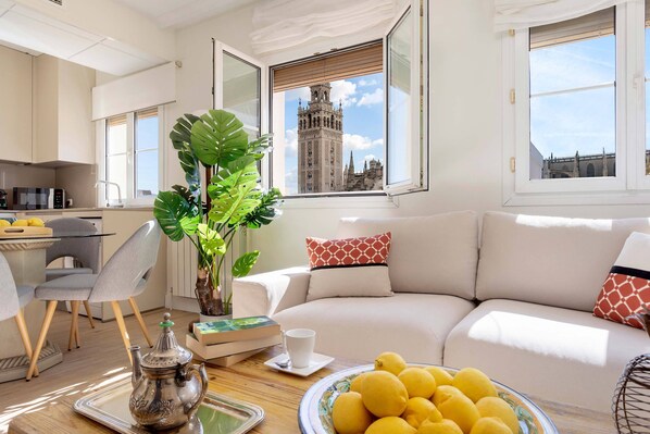 Apartment (1 Bedroom) | Living room