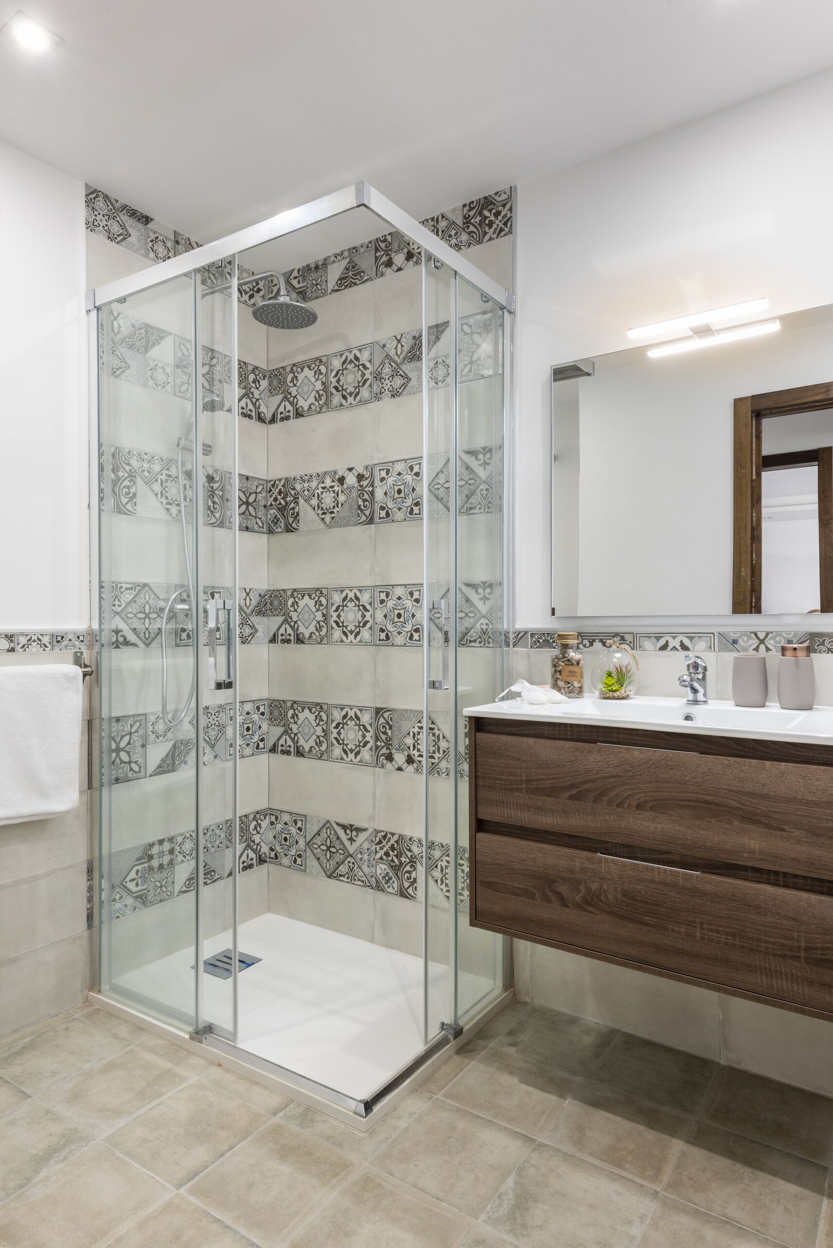 House (5 Bedrooms) | Bathroom