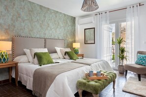House (5 Bedrooms) | 5 bedrooms, iron/ironing board, free WiFi, bed sheets