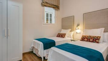 Apartment (2 Bedrooms) | 2 bedrooms, iron/ironing board, free WiFi, bed sheets