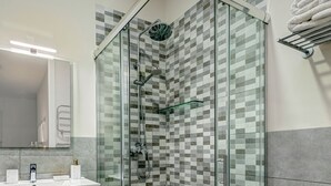 Apartemen (2 Bedrooms) | Kamar mandi