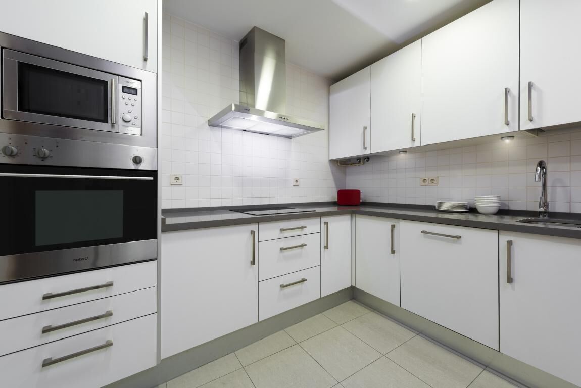 Apartment (2 Bedrooms) | Eigene Küche | Großer Kühlschrank, Mikrowelle, Ofen, Herdplatte