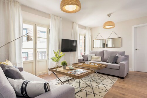 Genteel Home Picasso III